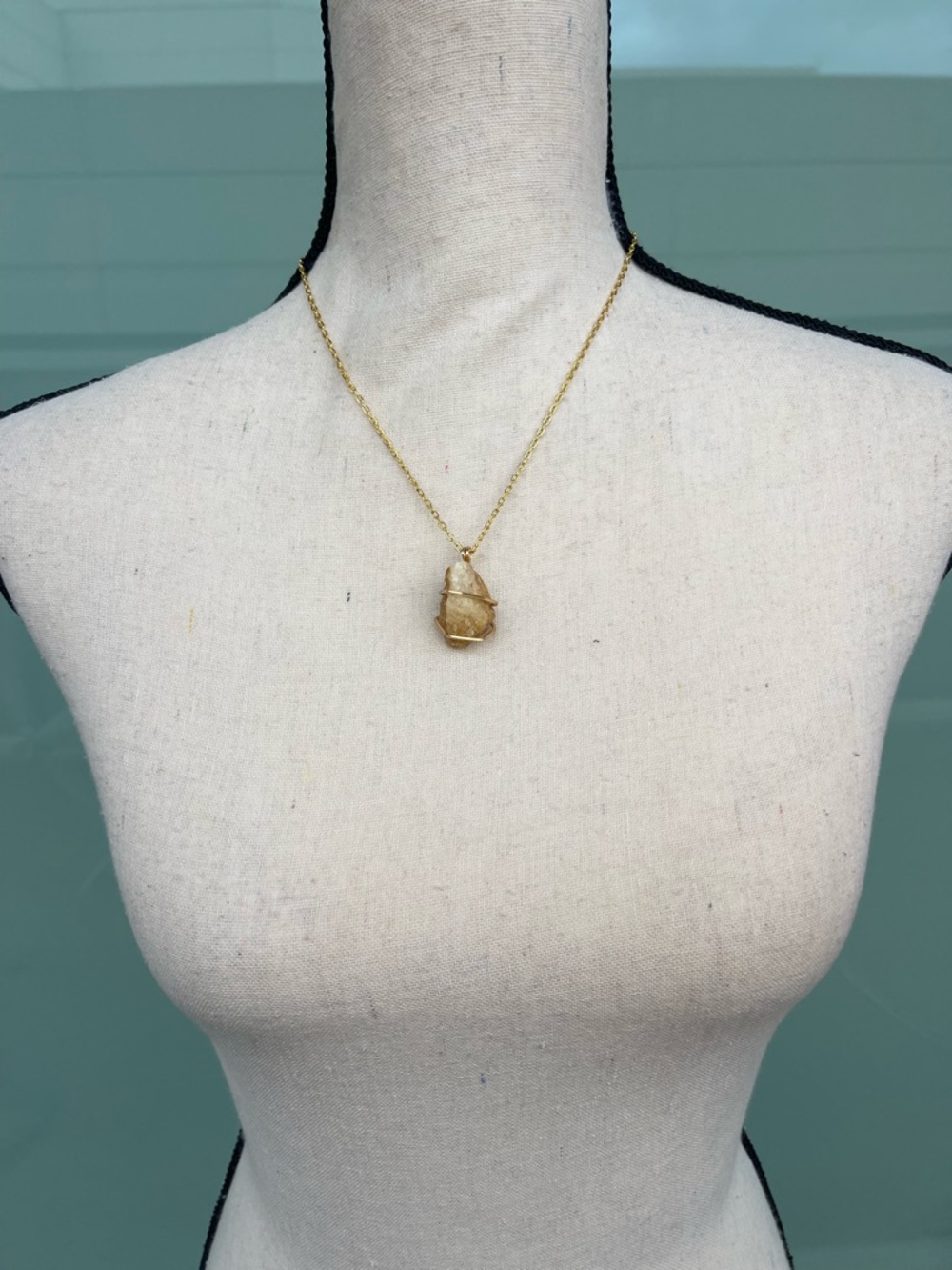 Citrine Gold Tone Wire Wrap Necklace - Picture 3 of 7
